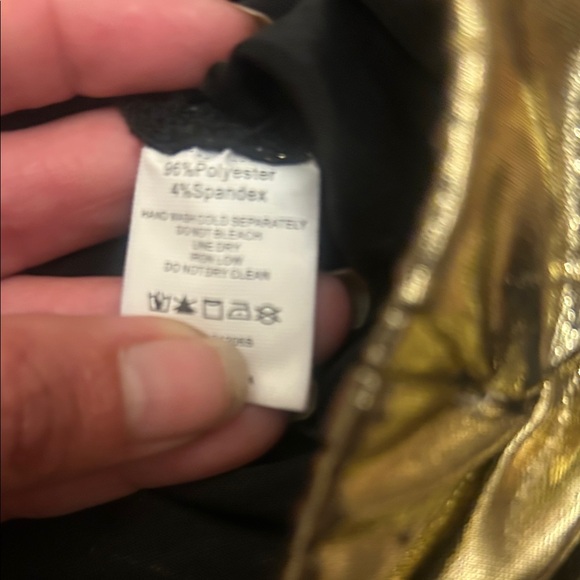 Gold Metallic Ruched Pencil Skirt & black skirt bundle L/xl - Picture 4 of 6